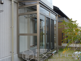 のテラス囲い・サンルーム ほせるんですII F型 床納まり ランマ付き 積雪〜20cm対応 施工例