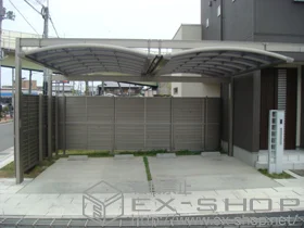 LIXIL リクシル(トステム)のカーポート マルチスクエア アール屋根 レギュラー合掌 両支持タイプ 積雪～20cm対応 施工例
