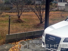 のフェンス・柵 イーネットフェンス1F型 自由柱タイプ 施工例