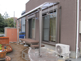 のテラス屋根 ライザーテラスII R型 テラスタイプ 単体 積雪〜20cm対応+吊下げ物干し　標準2本入り 施工例