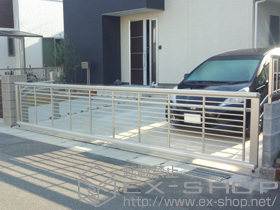 のカーゲート エクスラインアップゲート ワイド 1型 電動式 施工例