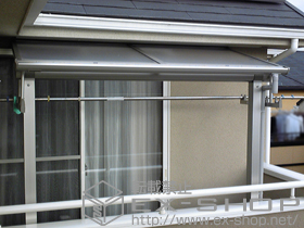 のバルコニー・ベランダ屋根 ヴェクターテラス F型 屋根タイプ 単体 積雪〜20cm対応吊下げ物干し 標準 2本入 施工例