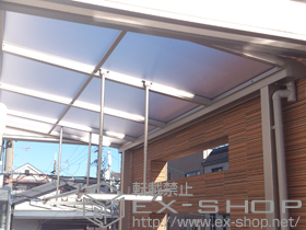 のバルコニー・ベランダ屋根 ヴェクターテラス F型 屋根タイプ 単体 積雪〜20cm対応+吊り下げ物干し　標準2本入 施工例