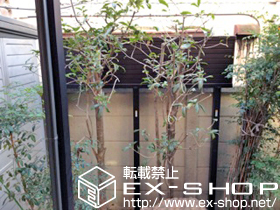 のフェンス・柵 エクスラインフェンス7型 多段柱施工 施工例