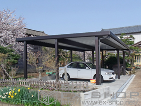 のカーポート ジーポートneo 積雪100cmＢタイプ 横連棟（1＋2台） 9本柱+吊り下げ式物干し ロング 2本入り 施工例