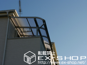 のバルコニー・ベランダ屋根 ヴェクターテラス R型 屋根タイプ 単体＋吊り下げ物干し　標準2本入 施工例