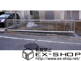 のカーゲート エクスラインアップゲート ワイド1型 電動タイプ＋ロング支持金具＋ 施工例