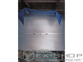 のガレージシャッター ガレージシャッタークワトロ 手動式 外部付タイプ 施工例