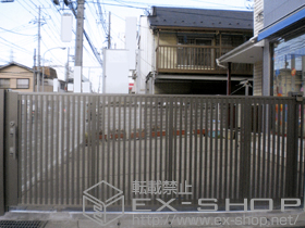 のカーゲート エススライドC型 片引き 手動 施工例