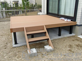 のウッドデッキ リウッドデッキ 200 単体 +リウッドステップ5型 Tタイプ(2段) 施工例