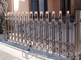 のカーゲート アルシャインII PG型Cタイプ センターレール 片開き310S 施工例