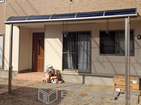 のテラス屋根 ライザーテラスII R型 テラスタイプ 単体 積雪〜20cm対応+吊り下げ式物干し　ロング2本入 施工例