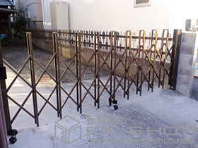 のカーゲート トリップゲート PA型 ノンレール 片開き 施工例