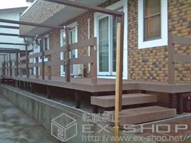 YKKAPのウッドデッキ リウッドデッキ 200 連棟 +リウッドデッキフェンス4型＜横パネル＞ 施工例