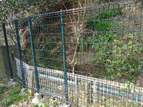 のフェンス・柵 ハイグリッドフェンスN8型 フリーポールタイプ 施工例