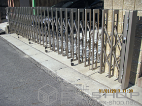 のカーゲート アルシャインII M型 Aタイプ ノンレール 片開き 630S 施工例