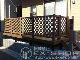 のウッドデッキ リウッドデッキ 200 単体 +リウッドステップ5型 Tタイプ 2段+リウッドデッキフェンス＋デッキ門扉2型＜ラチス格子＞ 施工例