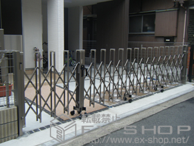 のカーゲート トリップゲート PB型 ノンレール 両開き親子 施工例