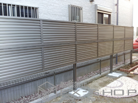 のフェンス・柵 プリレオR9型フェンス アルミ多段柱施工 施工例