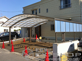 のカーポート リベルポートシグマIII 3台用 積雪〜30cm対応+＜片側＞サイドパネル 施工例