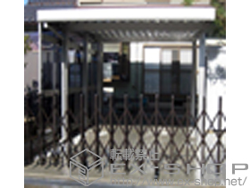 のカーポート ジーポートneo 積雪100cmＡタイプ 4本柱 角柱仕様＋ジーポートneo サイドパネル<平板タイプ> 台形枠付き 施工例