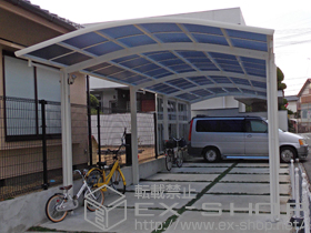 のカーポート レイナツインポート 縦連棟 積雪〜20cm対応+ レイナポート サイドパネル ハイルーフ用 施工例