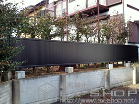 のフェンス・柵 エクスラインフェンス8型 自由柱タイプ 施工例