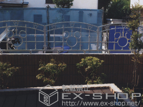 のフェンス・柵 ディズニーフェンス ミッキーA型 自在脚式 施工例