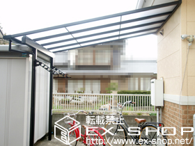 のテラス屋根 ライザーテラスII F型 テラスタイプ 単体 積雪〜20cm対応＋壁付け物干し 標準タイプ 2本入り 施工例