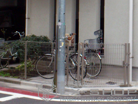 のフェンス・柵 イーネットフェンス1F型 自由柱タイプ 施工例