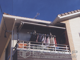 のバルコニー・ベランダ屋根 ヴェクターテラス F型 ルーフタイプ 単体 積雪〜20cm対応+吊り下げ式物干し 標準 2本入り 施工例