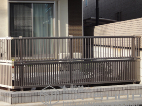 のフェンス・柵 シャレオR4型/プリレオR2型フェンス 多段柱施工 施工例