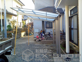 のカーポート エックスルーフ 前上がり 積雪〜30cm対応＋サイドパネル 施工例