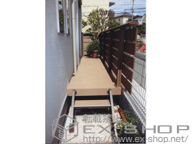 のウッドデッキ リコステージII 単体+ステップ1段 施工例