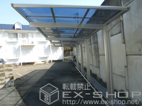 のサイクルポート・駐輪場 エフルージュ ミニ 縦連棟 積雪〜20cm対応+エフルージュ 車止めバー 施工例