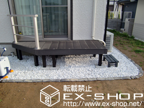 のウッドデッキ リウッドデッキ200 単体＋シンプルモダンデッキフェンス2型 横格子2本 施工例