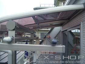 のバルコニー・ベランダ屋根 ヴェクターテラス R型 屋根タイプ 単体 積雪〜20cm対応+壁付け物干し 標準タイプ 2本入り 施工例