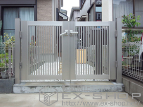 の門扉 エクスライン門扉2型 両開き 門柱使用 施工例