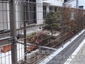 のフェンス・柵 ハイグリッドフェンスN8型 施工例