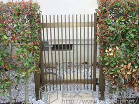 の門扉 ハイ千峰 片開き 柱使用 施工例