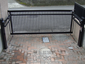 のカーゲート オーバードアS2型 手動タイプ 【特注品】 施工例