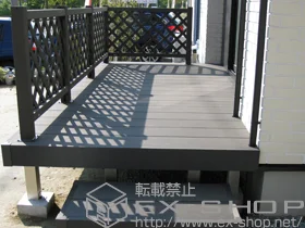 YKKAPのウッドデッキ リウッドデッキ 200 連棟 +独立式リウッドステップ+リウッドデッキフェンス2型<ラチス格子> 施工例