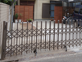 のカーゲート トリップゲート ペットガード型 ノンレール 両開き 施工例