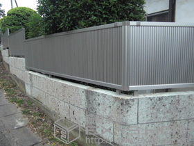 のフェンス・柵 エクスラインフェンス8型 自由柱タイプ 施工例