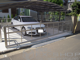 のカーゲート エクスラインアップゲート ワイド 1型 手動式 施工例