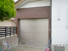 のガレージシャッター ガレージシャッタークワトロ 手動式 内部付タイプ 施工例