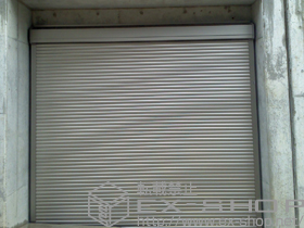 のガレージシャッター ガレージシャッタークワトロ 電動タイプ 外部付 施工例