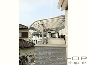 のバルコニー・ベランダ屋根 パワーアルファ RB型 屋根タイプ 単体 積雪〜30?対応+吊り下げ物干し 標準 2本入 施工例