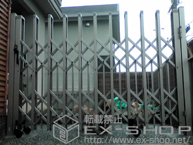 のカーゲート トリップゲート ペットガード型 ノンレール 片開き 施工例