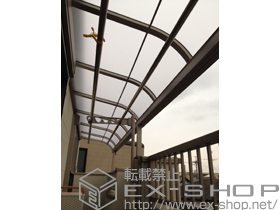 のバルコニー・ベランダ屋根 ライザーテラスII R型 屋根タイプ 連棟 積雪〜20cm対応 施工例